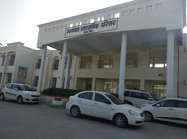 Jind Uchana lawyer stamp vendor sitting place land behind tehsil