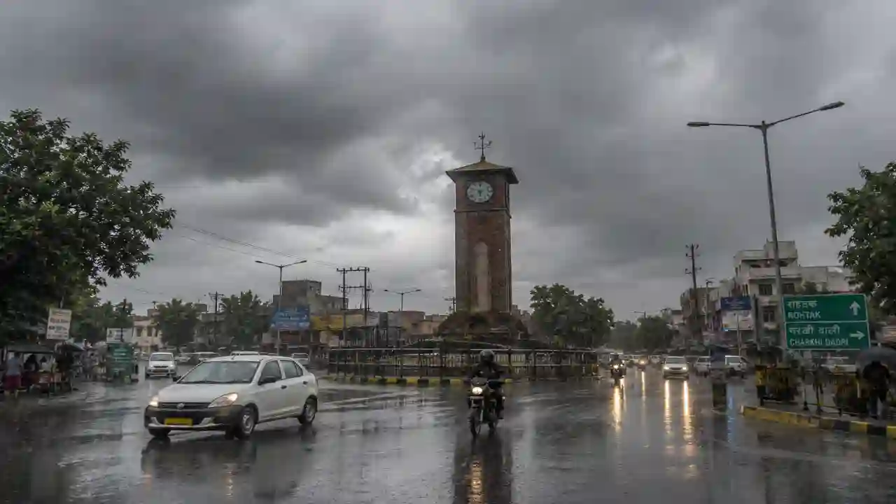Haryana Rain Alert : हरियाणा में आज 6 जिलों में बारिश का अलर्ट, 3 अक्टूबर तक आधे हरियाणा में होगी बरसात, देखें मौसम पूर्वानुमान