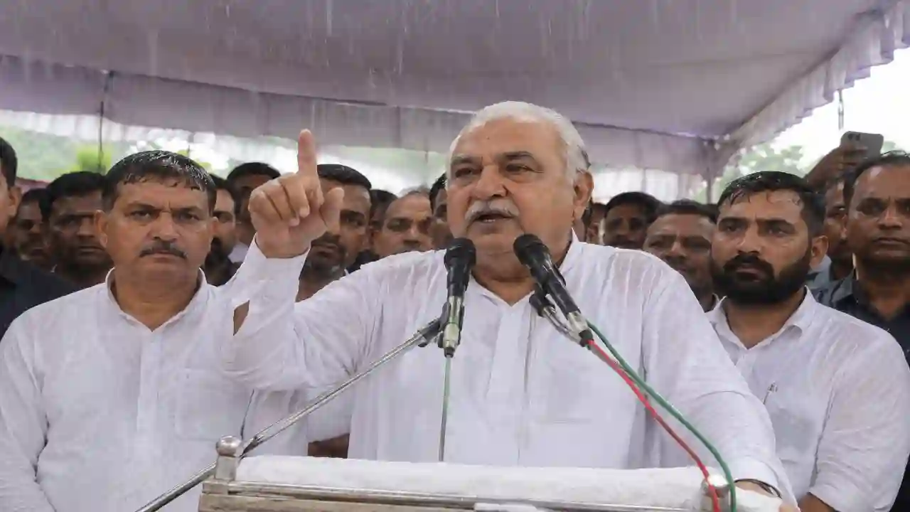 Haryana Politics : जींद में पूर्व CM भूपेंद्र हुड्डा ने कहा, हरियाणा में बाढ़ के लिए प्रकृति ही नहीं, भाजपा के घोटाले व निष्क्रियता भी दोषी