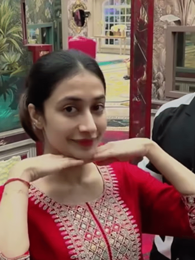 पवन सिंह के नाम पर शरमाई धनश्री, पहना फैंसी लाल सूट, भोजपुरी स्टार से हो गया प्यार ?