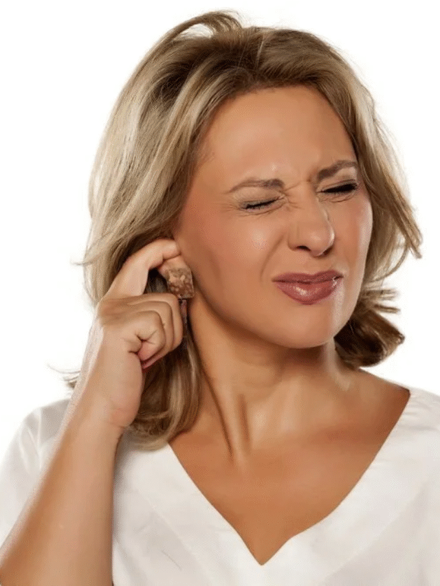 कान में जमा है पीला गंध मैल निकालना हुआ अब आसान, जानें यहां पांच आसान तरीके